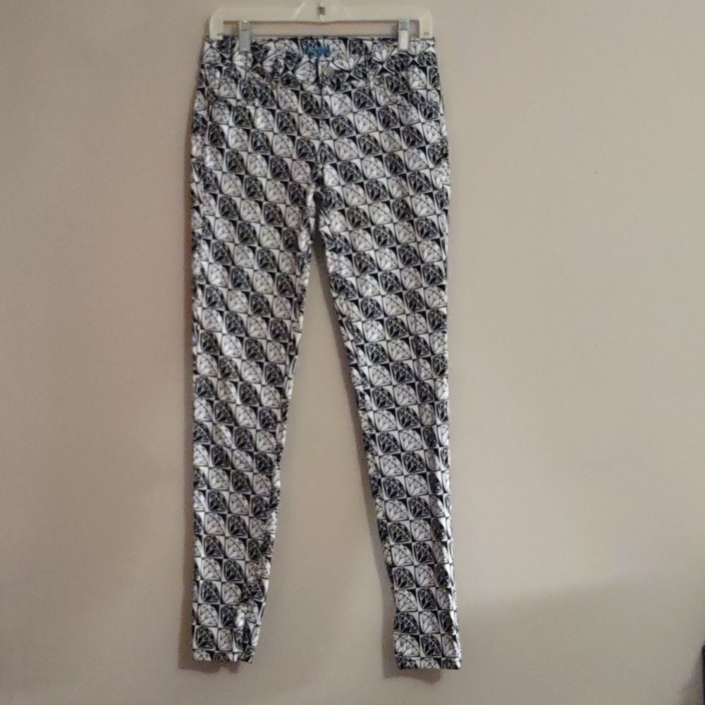 L'Amour Junior's size 3‎ brushed denim black white diamond print zip leggings